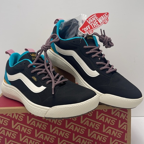 Vans WMNS Black and Blue Shoes Ultrarange Exo
Pop Color Black/Multi
VN0A4U1KB - Picture 6 of 16